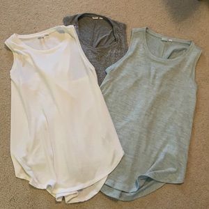 Lot of Gap tank tops